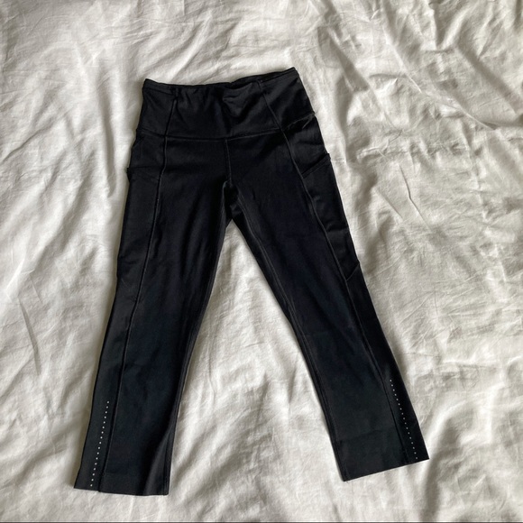 Fast and free lululemon tights - reflective 19” - Picture 5 of 9